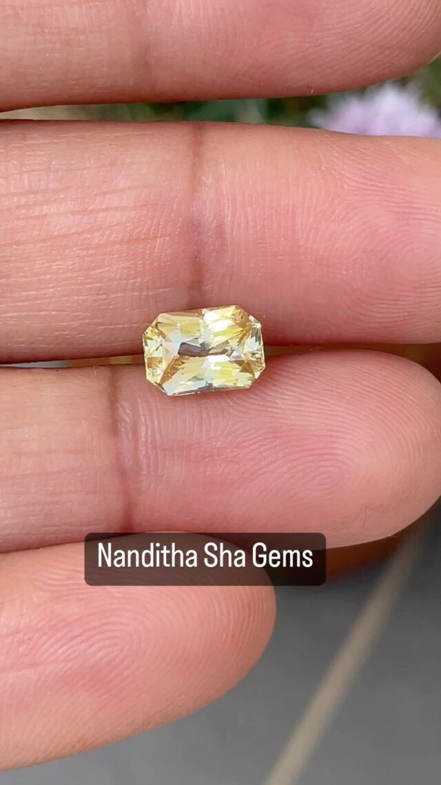 Moonlight is over flowing 

Little above 2ct vivid yellow sapphire 
No treatments, Ceylon sapphire is now available @nandithashagems 

+61451742423 for enquire 

#sapphire #engagementring #ceylonsapphire #gems #naturalgems #yellowsapphire #handmadejewelry #jewelsaustralia #buygems #cleangemstones #notreatmentgems